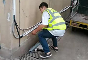 地面挖槽布線施工